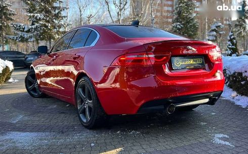 Jaguar XE 2018 - фото 10