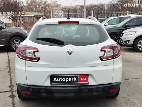 Renault Megane 2012 белый - фото 5