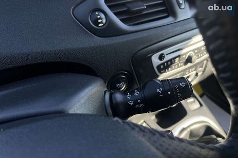 Renault Scenic 2010 - фото 23
