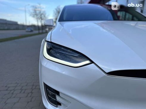Tesla Model X 2017 - фото 26