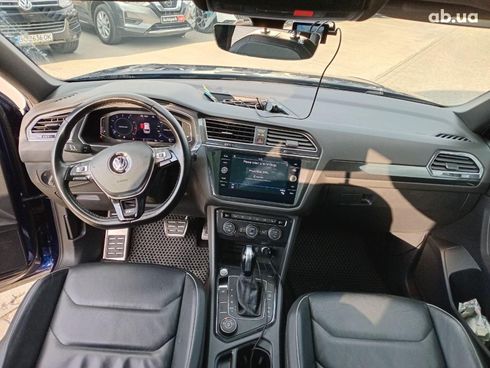 Volkswagen Tiguan 2021 синий - фото 31