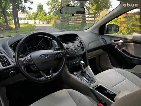 Ford Focus 2016 белый - фото 24