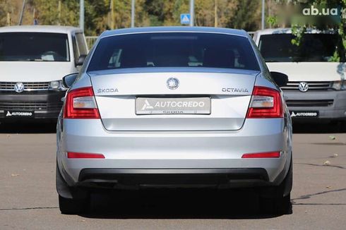 Skoda Octavia 2017 - фото 6
