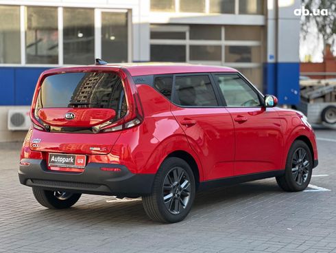 Kia Soul 2021 красный - фото 4
