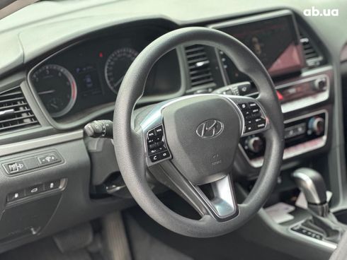 Hyundai Sonata 2018 белый - фото 19