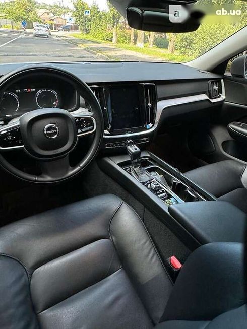 Volvo S60 2020 - фото 21