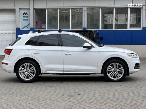 Audi Q5 2018 белый - фото 4