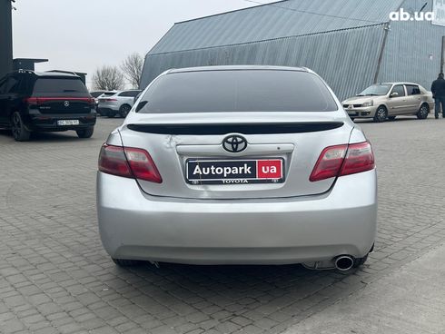 Toyota Camry 2008 серый - фото 8