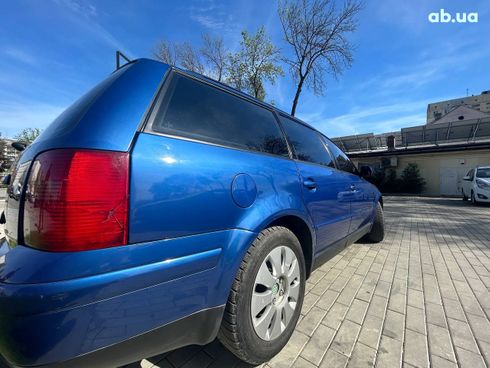 Volkswagen Passat 2000 синий - фото 4