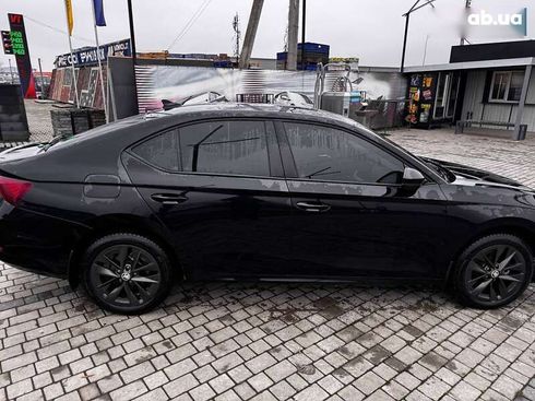 Skoda Octavia 2020 - фото 12