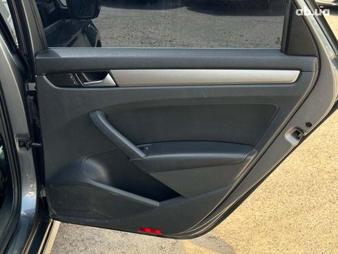 Volkswagen Passat 2015 серый - фото 23