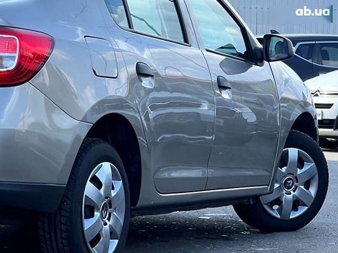 Renault Logan 2015 - фото 10