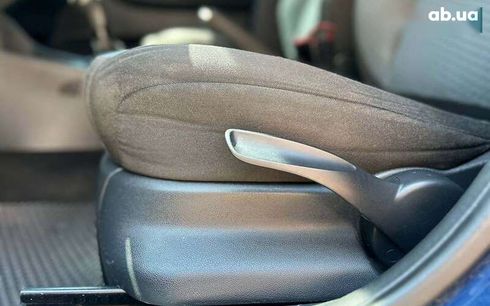 Skoda Fabia 2011 - фото 10