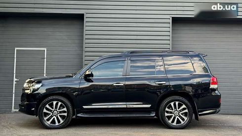 Toyota Land Cruiser 2018 - фото 13