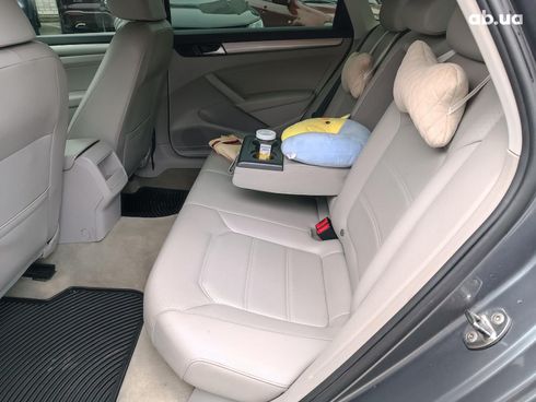 Volkswagen Passat 2014 серый - фото 14