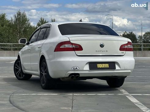 Skoda Superb 2010 - фото 17