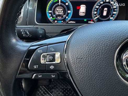 Volkswagen e-Golf 2019 синий - фото 17
