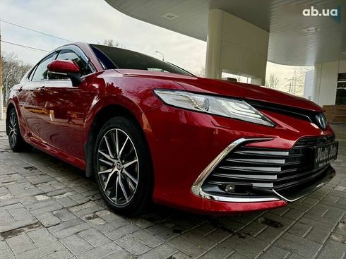 Toyota Camry 2022 - фото 13