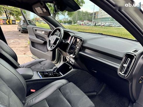 Volvo XC40 2021 - фото 23