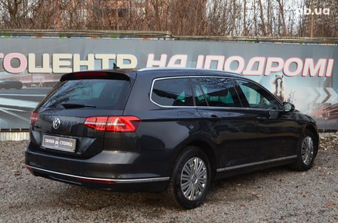 Volkswagen Passat 2017 черный - фото 8