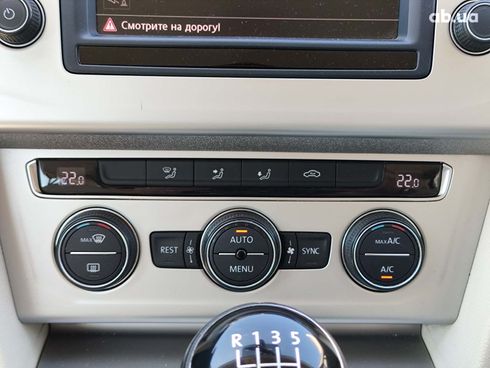 Volkswagen Passat 2016 серый - фото 33