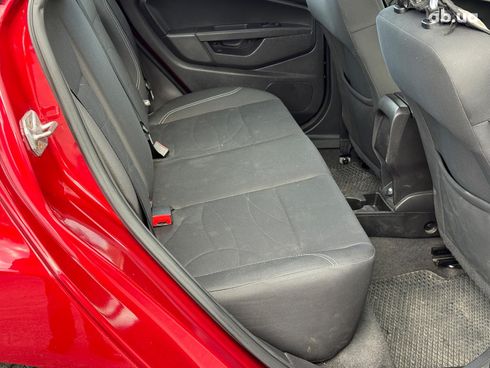 Ford Fiesta 2016 красный - фото 22
