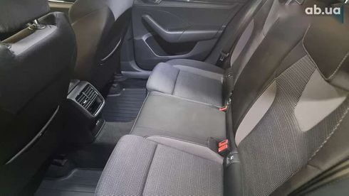 Skoda Octavia 2021 - фото 7