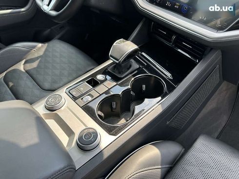 Volkswagen Touareg 2018 - фото 29