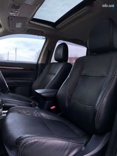 Mitsubishi Outlander 2015 - фото 22