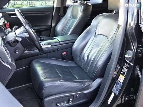 Lexus RX 2018 - фото 18