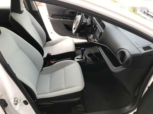 Toyota Prius C 2015 - фото 20