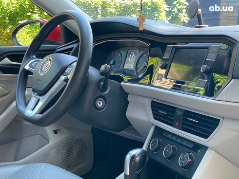 Volkswagen Jetta 2019 оранжевый - фото 29