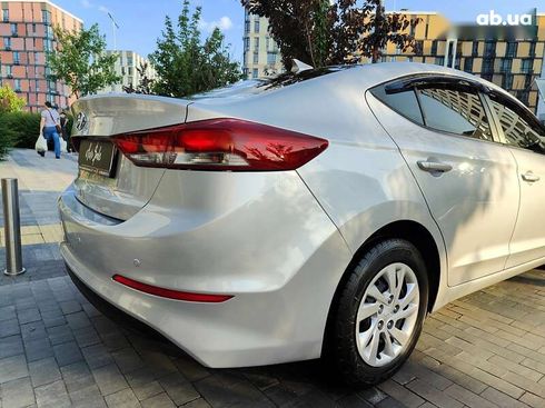 Hyundai Elantra 2016 - фото 19