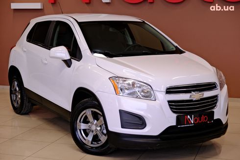 Chevrolet Trax 2016 белый - фото 4