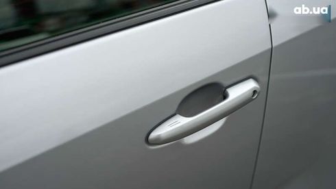 Toyota RAV4 2021 - фото 14