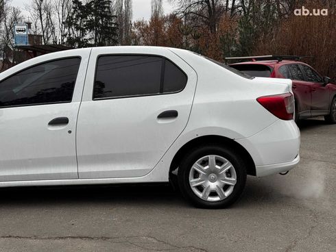 Renault Logan 2015 белый - фото 10