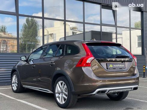 Volvo V60 Cross Country 2018 - фото 10