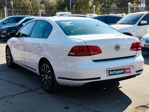 Volkswagen passat b7 2012 белый - фото 4