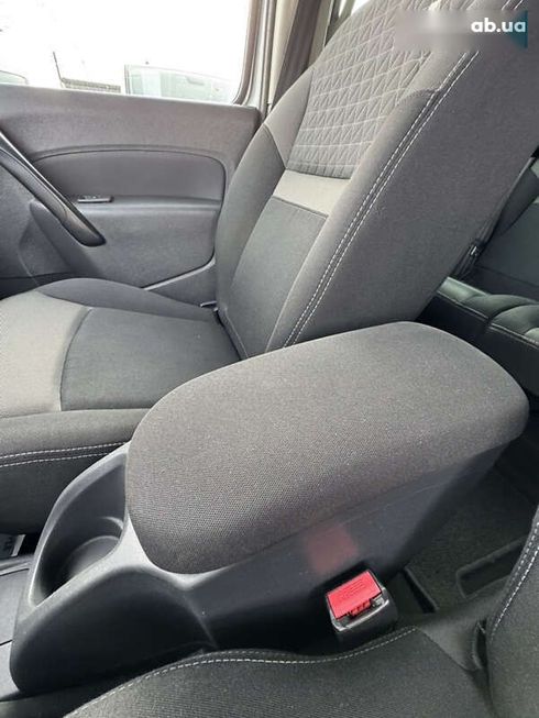 Renault Kangoo 2016 - фото 17
