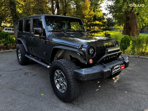 Jeep Wrangler 2016 серый - фото 3