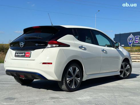 Nissan Leaf 2020 белый - фото 7