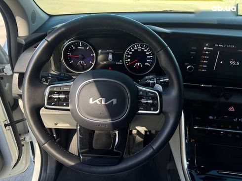 Kia Carnival 2023 - фото 15