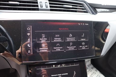 Audi E-Tron 2019 - фото 20