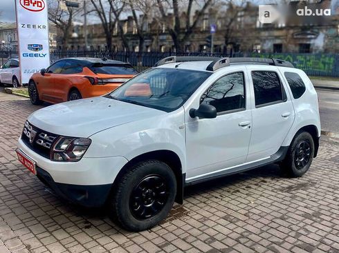 Dacia Duster 2015 - фото 2