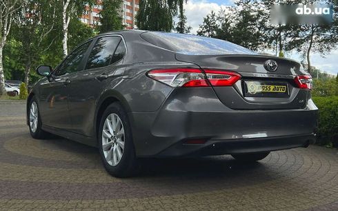 Toyota Camry 2018 - фото 5