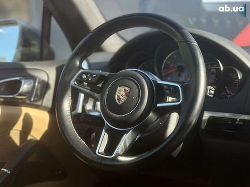 Porsche Cayenne 2017 - фото 23