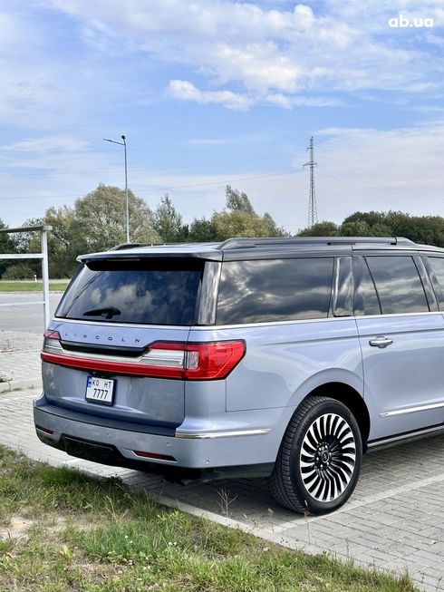 Lincoln Navigator 2018 синий - фото 12