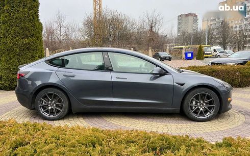 Tesla Model 3 2022 - фото 8