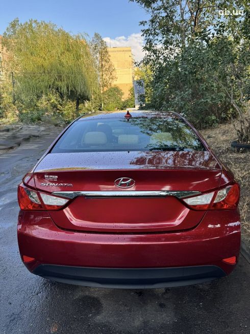 Hyundai Sonata 2014 красный - фото 2