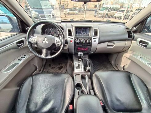 Mitsubishi Pajero Sport 2010 черный - фото 29